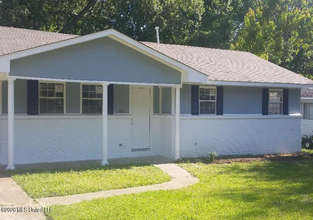 Photo 1 of Single family home for sale at 1757 Southhaven Cir, Jackson, MS 39204 | MLS# 4146926 | Listing updated on 2026-04-29