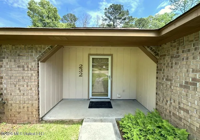 Photo 1 of Sale Pending at 232 Forest Valley Dr, Jackson, MS 39212 | MLS# 4146949 | Listing updated on 2026-07-25
