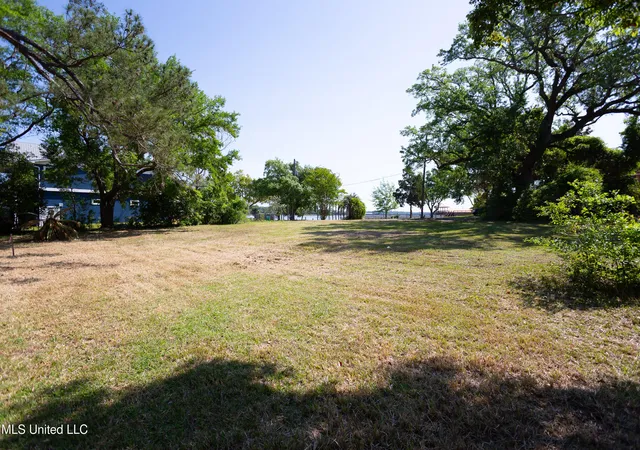 Photo 3 of Land for sale at 1305 Cove Ave, Ocean Springs, MS 39564 | MLS# 4146840 | Listing updated on 2026-05-19