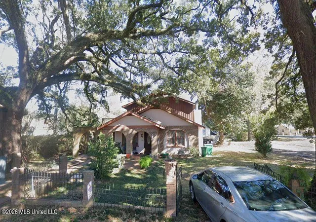 Photo 2 of Single family home for sale at 608 Magnolia Ave, Ocean Springs, MS 39564 | MLS# 4146903 | Listing updated on 2026-07-27