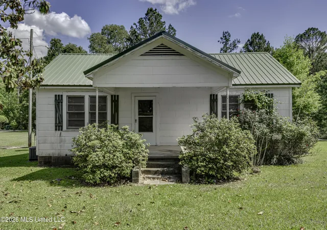 Homes for sale in Byram, MS | 6118 Terry Rd, Byram, MS 39272 | MLS# 4152809