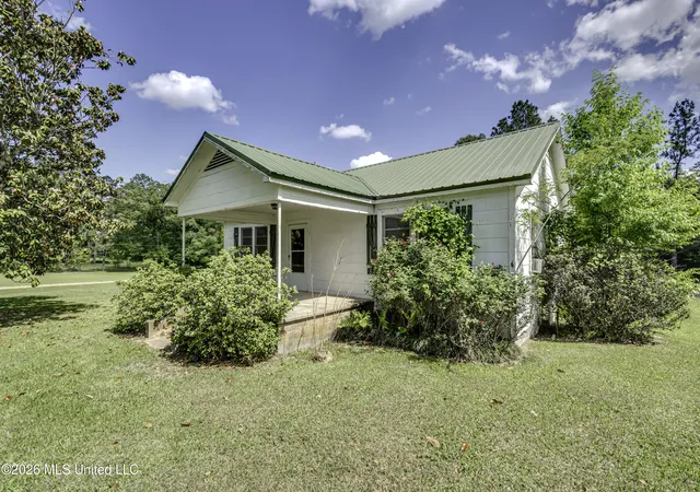 Homes for sale in Byram, MS | 6118 Terry Rd, Byram, MS 39272 | MLS# 4152809