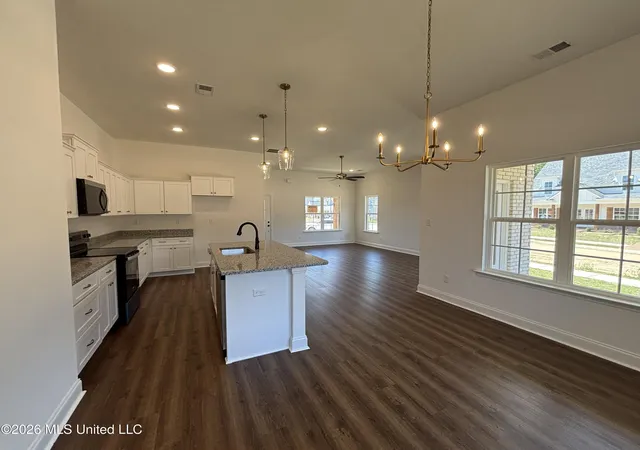 Homes for sale in Walls, MS | 6106 River Birch Rd, Walls, MS 38680 | MLS# 4147189