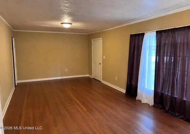 Photo 3 of Single family home for sale at 668 Broadmoor Dr, Jackson, MS 39206 | MLS# 4146977 | Listing updated on 2026-08-22