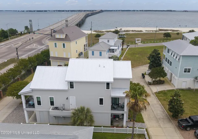 3rd image of 10 Chapel Hill Rd, Bay Saint Louis, MS 39520 | MLS# 4147035
