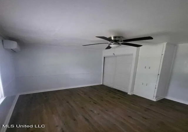 Photo 2 of Sale Pending at 1727 Dixie Dr, Jackson, MS 39209 | MLS# 4147168 | Listing updated on 2026-09-02