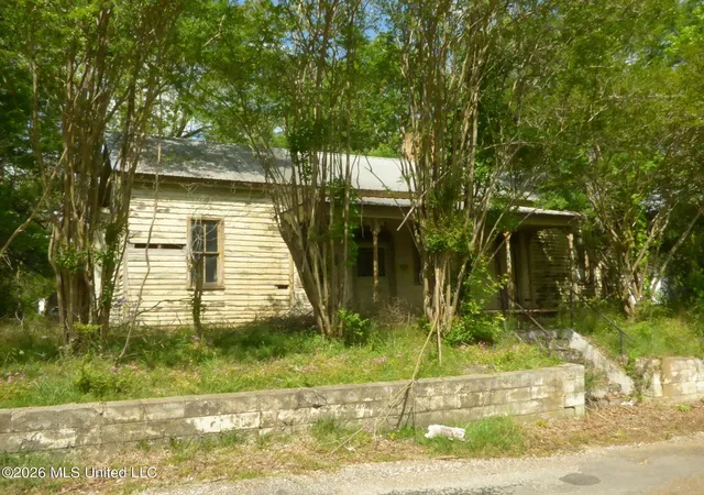 Homes for sale in Liberty, MS | 261 Holmes St, Liberty, MS 39645 | MLS# 4147415