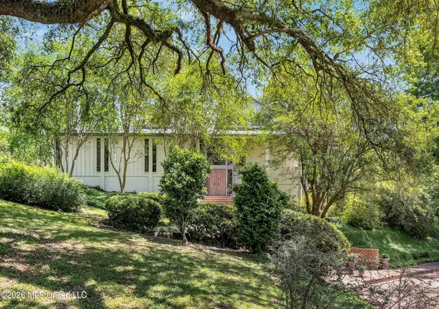 Photo 1 of Single family home for sale at 2617 Confederate Ave, Vicksburg, MS 39180 | MLS# 4147204 | Listing updated on 2026-05-15