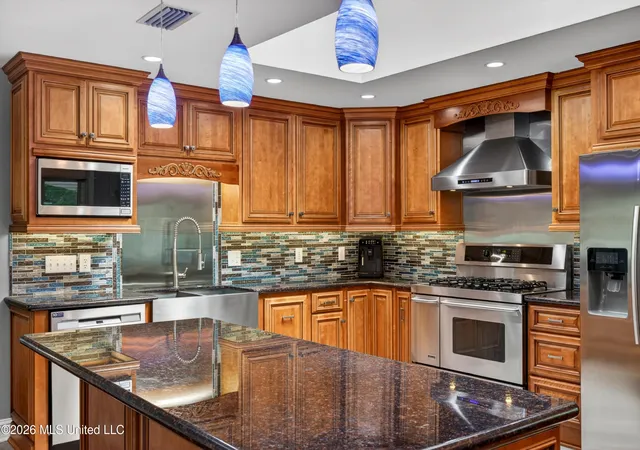 image of 501 Forest Hill Dr, Ocean Springs, MS 39564 | MLS# 4147737