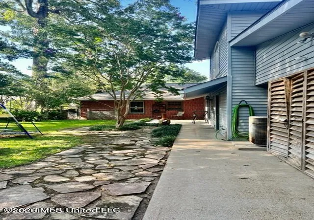 Photo 3 of Single family home for sale at 35 Oakhurst Dr, Natchez, MS 39120 | MLS# 4147331 | Listing updated on 2026-08-25