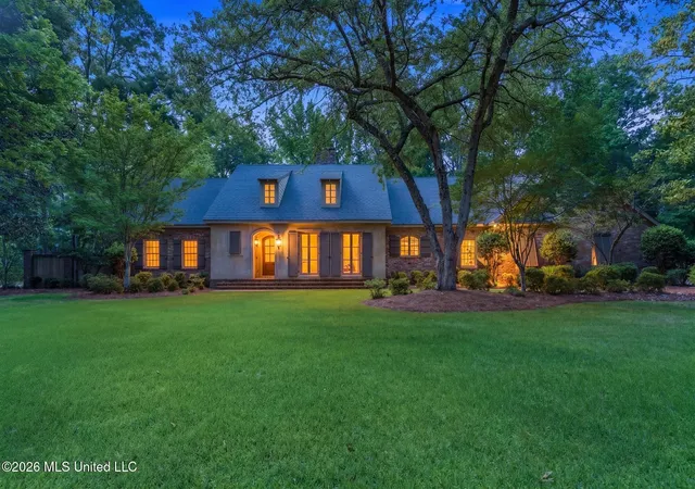 Homes for sale in Hattiesburg, MS | 112 Heatherwood Dr, Hattiesburg, MS 39402 | MLS# 4147349