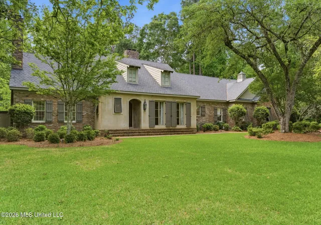 Homes for sale in Hattiesburg, MS | 112 Heatherwood Dr, Hattiesburg, MS 39402 | MLS# 4147349