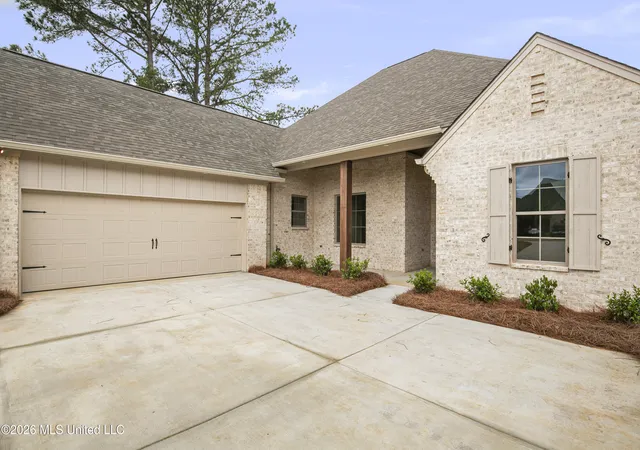 Photo 3 of Single family home for sale at 258 Caroline Blvd, Madison, MS 39110 | MLS# 4147621 | Listing updated on 2026-04-29