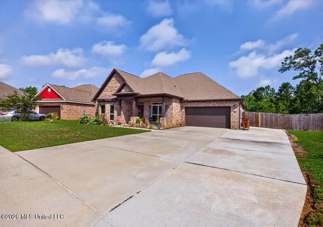 Photo 4 of Sale Pending at 10711 Chapelwood Dr, Gulfport, MS 39503 | MLS# 4147559 | Listing updated on 2026-07-04