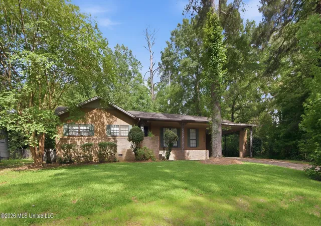 Homes for sale in Jackson, MS | 2696 Pinedale St, Jackson, MS 39204 | MLS# 4150992