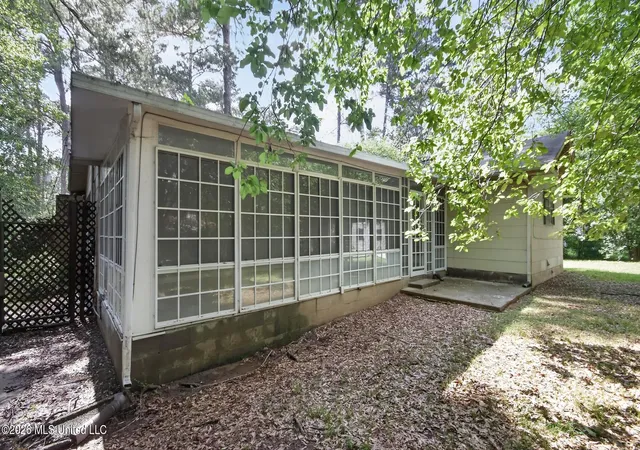 Homes for sale in Jackson, MS | 2696 Pinedale St, Jackson, MS 39204 | MLS# 4150992