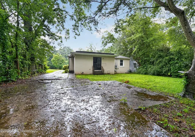 Homes for sale in Jackson, MS | 305 Broadmoor Dr, Jackson, MS 39206 | MLS# 4148814