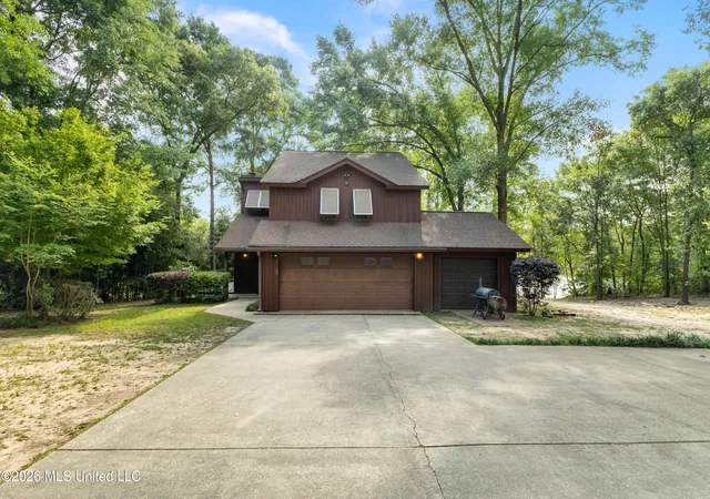 Homes for sale in Lumberton, MS | 23 Scenic Pt, Lumberton, MS 39455 | MLS# 4147586