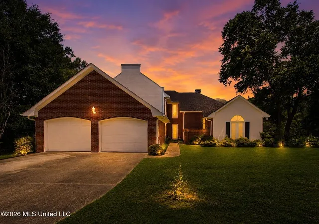 image of 1068 Conley Cir, Ocean Springs, MS 39564 | MLS# 4154007