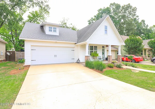 Homes for sale in Clinton, MS | 12 Oakwood Gln, Clinton, MS 39056 | MLS# 4147588