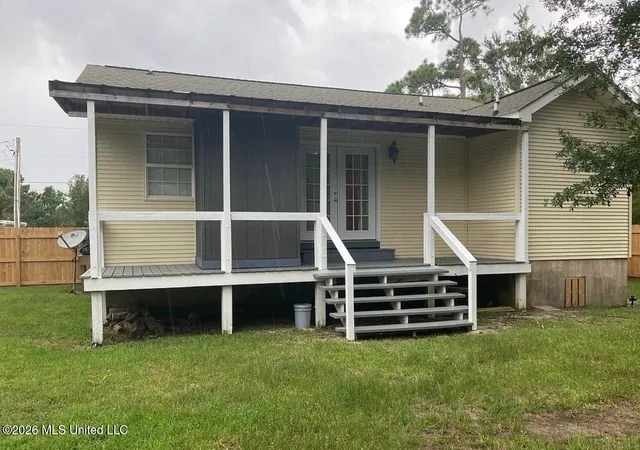 Homes for sale in Pass Christian, MS | 112 Spruce St, Pass Christian, MS 39571 | MLS# 4147632