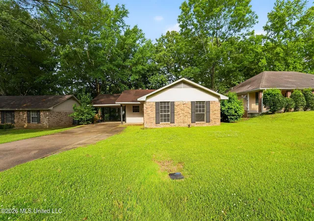 Homes for sale in Jackson, MS | 2137 Thousand Oaks Dr, Jackson, MS 39212 | MLS# 4150990