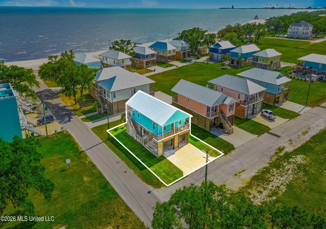 Photo 3 of Single family home for sale at 103 17th Street, Gulfport, MS 39507 | MLS# 4147659 | Listing updated on 2026-08-02
