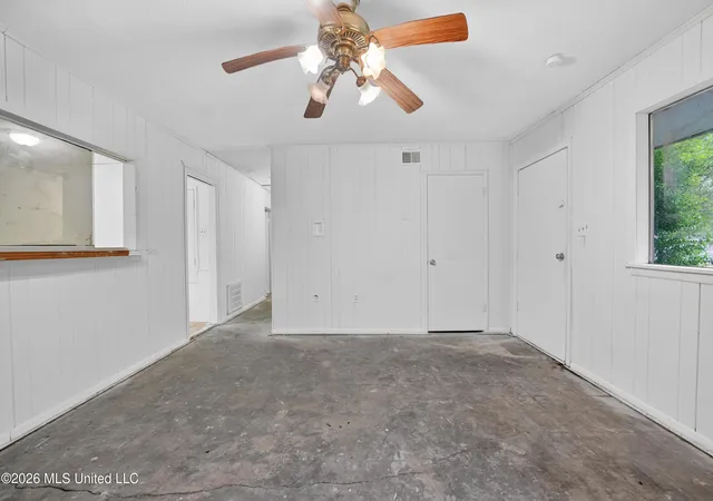Homes for sale in Jackson, MS | 366 Queen Marie Ln, Jackson, MS 39209 | MLS# 4153745