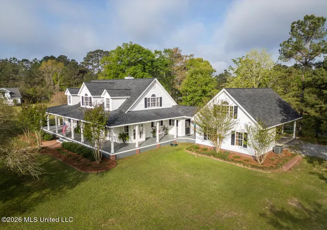 Homes for sale in Hattiesburg, MS | 1814 Old Hwy 24, Hattiesburg, MS 39402 | MLS# 4147670