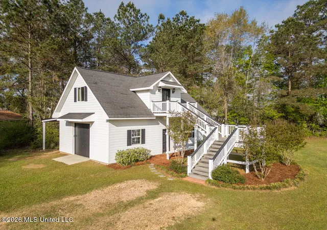 Homes for sale in Hattiesburg, MS | 1814 Old Hwy 24, Hattiesburg, MS 39402 | MLS# 4147670