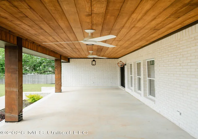 Photo 3 of Single family home for sale at 1416 E Beach Blvd, Gulfport, MS 39501 | MLS# 4148248 | Listing updated on 2026-09-08