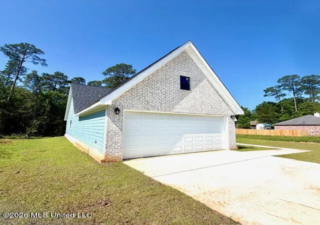 Homes for sale in Gautier, MS | 2313 Broadmoor Dr, Gautier, MS 39553 | MLS# 4148294
