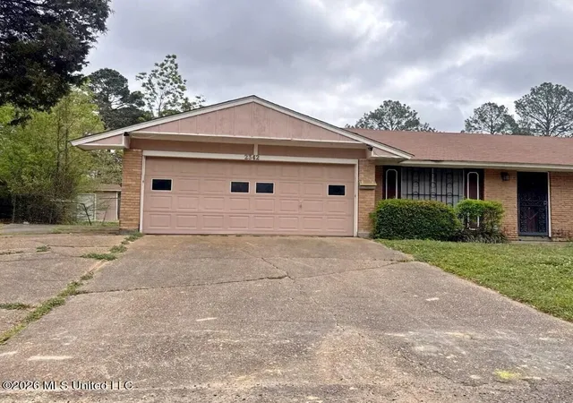 Homes for sale in Jackson, MS | 2342 Overbrook Dr, Jackson, MS 39213 | MLS# 4147832
