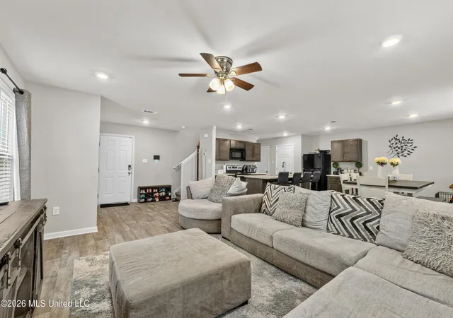 3rd image of 2108 Magazine St, Ocean Springs, MS 39564 | MLS# 4153430
