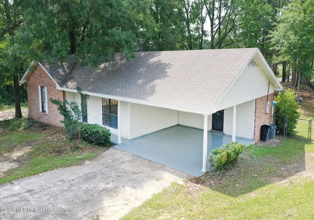 Homes for sale in Mc Comb, MS | 1501 Pioneer Dr, Mc Comb, MS 39648 | MLS# 4148009