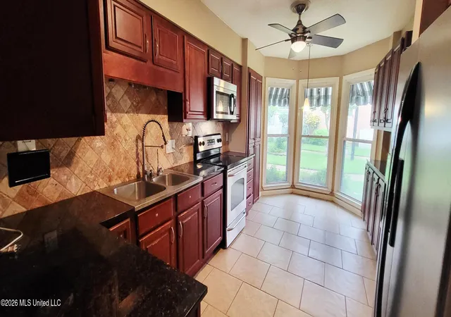5th image of 928 Courthouse Rd, Gulfport, MS 39507 | MLS# 4147974