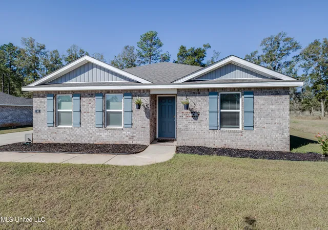 Homes for sale in Lucedale, MS | 94 Kings Crossing Dr, Lucedale, MS 39452 | MLS# 4151828