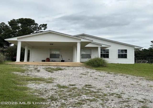 Homes for sale in Tiplersville, MS | 3011 County Road 204, Tiplersville, MS 38674 | MLS# 4148127
