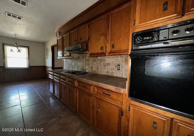 Photo 3 of Sale Pending at 101 Lake Of Pines Dr, Jackson, MS 39206 | MLS# 4148168 | Listing updated on 2026-09-02