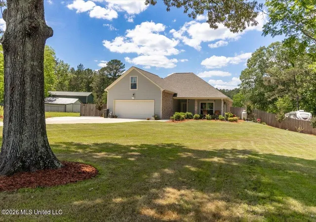 Homes for sale in Pelahatchie, MS | 607 Brooks Ave, Pelahatchie, MS 39145 | MLS# 4148183