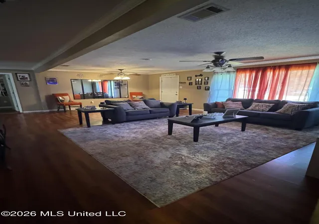 5th image of 208 11Th St, Mc Comb, MS 39648 | MLS# 4148190