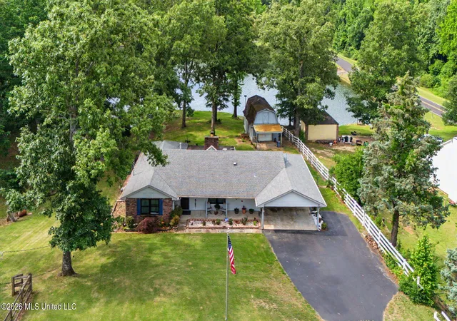 Photo 2 of Single family home for sale at 1463 Thunderbird Dr, Hernando, MS 38632 | MLS# 4149661 | Listing updated on 2026-10-21
