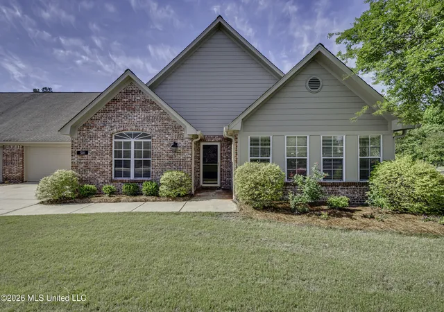 Homes for sale in Ridgeland, MS | 501 Charmant Pl, Ridgeland, MS 39157 | MLS# 4148358