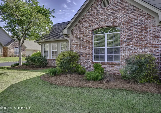 Homes for sale in Ridgeland, MS | 501 Charmant Pl, Ridgeland, MS 39157 | MLS# 4148358