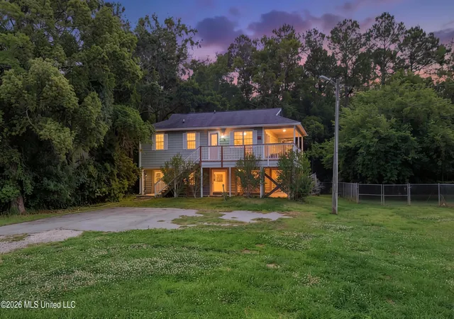 Photo 3 of Single family home for sale at 8621 Old Stage Rd, Moss Point, MS 39562 | MLS# 4148617 | Listing updated on 2026-09-14