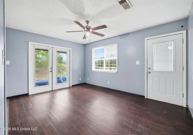 Photo 4 of Single family home for sale at 8621 Old Stage Rd, Moss Point, MS 39562 | MLS# 4148617 | Listing updated on 2026-09-14