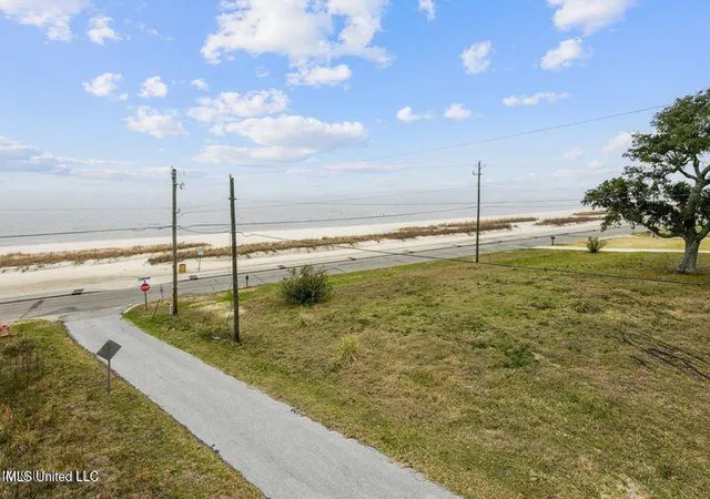 3rd image of 517 N Beach Blvd, Waveland, MS 39576 | MLS# 4148563