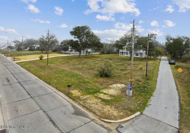 4th image of 517 N Beach Blvd, Waveland, MS 39576 | MLS# 4148563