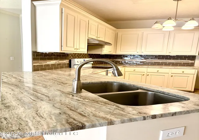Homes for sale in Ridgeland, MS | 316 Creston Ct, Ridgeland, MS 39157 | MLS# 4148316