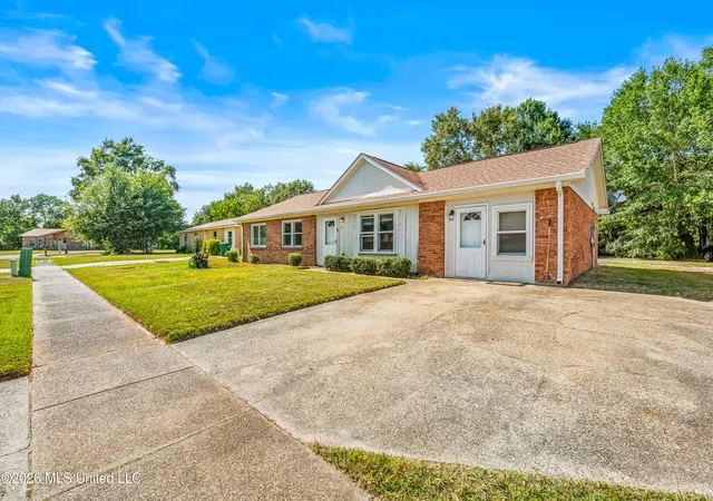 Photo 2 of Sale Pending at 808 Murphy St, Gulfport, MS 39501 | MLS# 4148352 | Listing updated on 2026-09-01